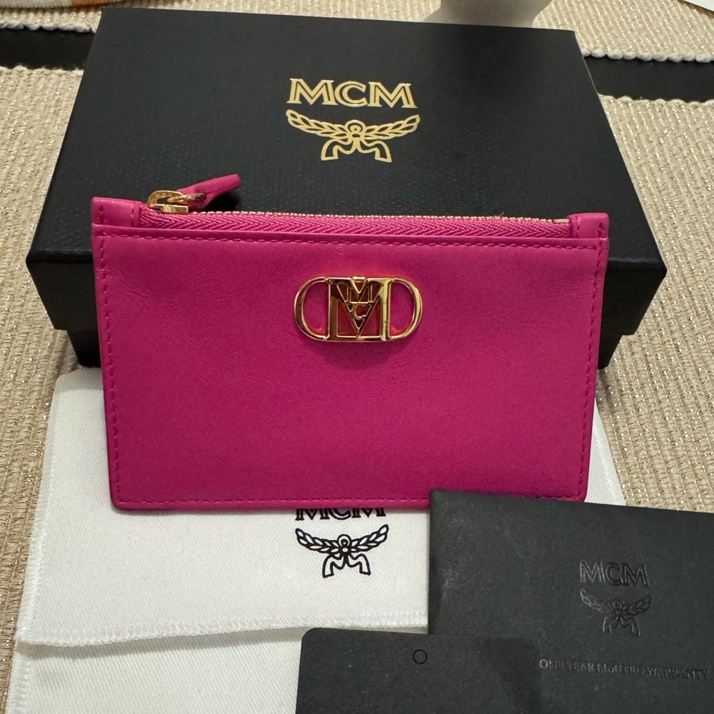 MCM Mode Travia Leather Card Case